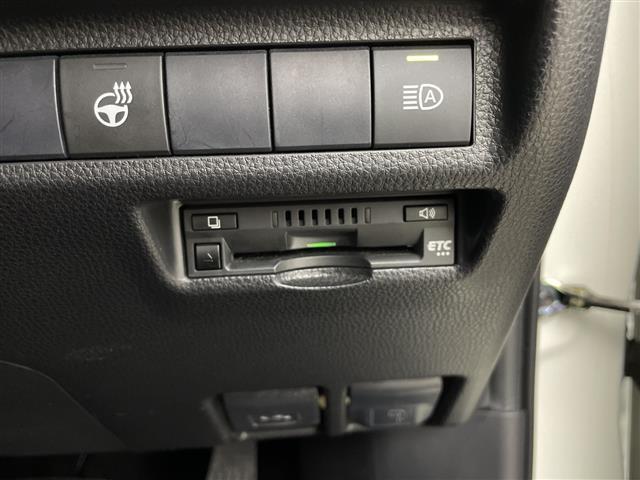 ＲＡＶ４ Ｇ　Ｚパッケージ　純正９インチＳＤナビ【ＮＳＺＴ－Ｙ６８Ｔ】フルセグテレビＣＤ／ＤＶＤ／ＳＤ／ＦＭ／ＡＭ／Ｂｌｕｅｔｏｏｔｈ運転席メモリーパワーシートパワーバックドア電動パーキングブレーキ（12枚目）