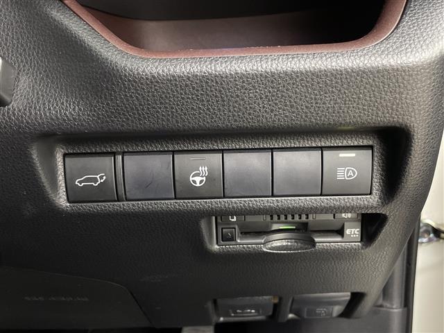 ＲＡＶ４ Ｇ　Ｚパッケージ　純正９インチＳＤナビ【ＮＳＺＴ－Ｙ６８Ｔ】フルセグテレビＣＤ／ＤＶＤ／ＳＤ／ＦＭ／ＡＭ／Ｂｌｕｅｔｏｏｔｈ運転席メモリーパワーシートパワーバックドア電動パーキングブレーキ（13枚目）