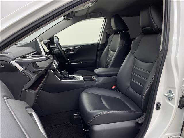 ＲＡＶ４ Ｇ　Ｚパッケージ　純正９インチＳＤナビ【ＮＳＺＴ－Ｙ６８Ｔ】フルセグテレビＣＤ／ＤＶＤ／ＳＤ／ＦＭ／ＡＭ／Ｂｌｕｅｔｏｏｔｈ運転席メモリーパワーシートパワーバックドア電動パーキングブレーキ（25枚目）