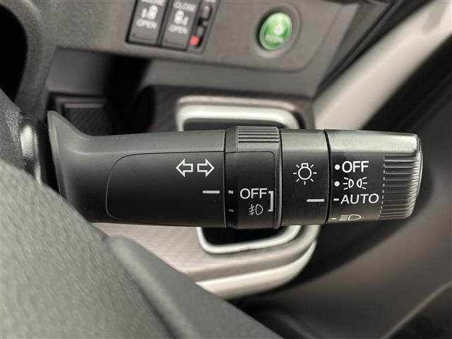 ステップワゴンスパーダ スパーダハイブリッド G・EX ホンダセンシング 純正ナビ Bluetooth フルセグTV HDMI 全方位カメラ 両側パワースライドドア ハーフレザーシート シートヒーター 電動パーキングブレーキ オートホールド ホンダセンシング(9枚目)