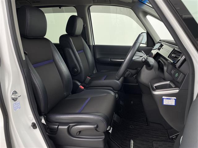 ステップワゴンスパーダ スパーダハイブリッド G・EX ホンダセンシング 純正ナビ Bluetooth フルセグTV HDMI 全方位カメラ 両側パワースライドドア ハーフレザーシート シートヒーター 電動パーキングブレーキ オートホールド ホンダセンシング(22枚目)