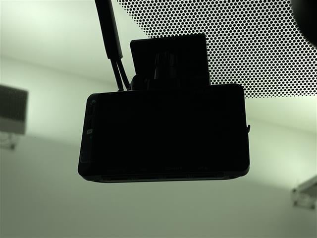 ヤリスクロス Z 純正ディスプレイオーディオ(BT/フルセグTV)/パノラミックビューモニター/レーダークルーズコントロール/プリクラッシュセーフティ/レーンキープアシスト/オートライト/オートマチックハイビーム(18枚目)