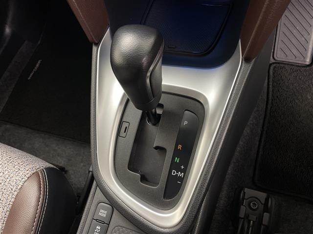 ヤリスクロス Z 純正ディスプレイオーディオ(BT/フルセグTV)/パノラミックビューモニター/レーダークルーズコントロール/プリクラッシュセーフティ/レーンキープアシスト/オートライト/オートマチックハイビーム(21枚目)