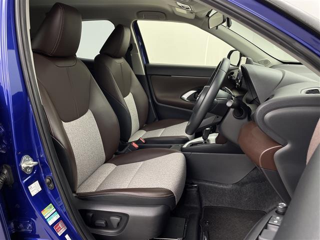 ヤリスクロス Z 純正ディスプレイオーディオ(BT/フルセグTV)/パノラミックビューモニター/レーダークルーズコントロール/プリクラッシュセーフティ/レーンキープアシスト/オートライト/オートマチックハイビーム(23枚目)