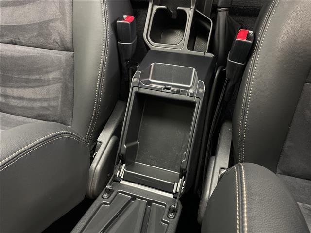 ランドクルーザー７０ ＡＸ　アルパイン製ナビ　クルーズコントロール　バックカメラ　ＥＴＣ　前後ドライブレコーダー　オートハイビーム　レーンディパーチャーアラート　純正フロアマット　ＬＥＤヘッドライト　純正ＡＷ　ヒルディセント（18枚目）