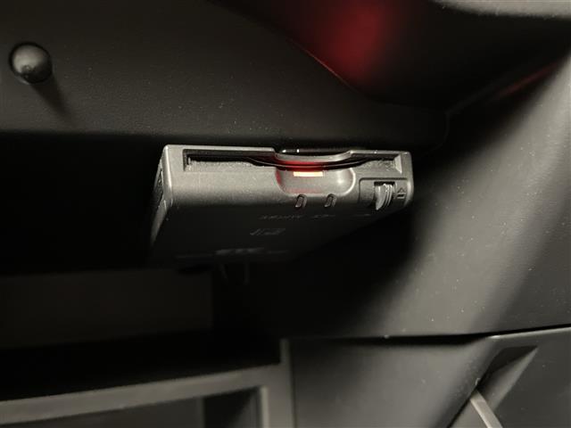 ノート フルエアロ 純正ナビ バックカメラ ドライブレコーダー エマージェンシーブレーキ レーンディパーチャーアラート コーナーセンサー ステアリングリモコン ETC 衝突軽減ブレーキ プッシュスタートボタン(17枚目)