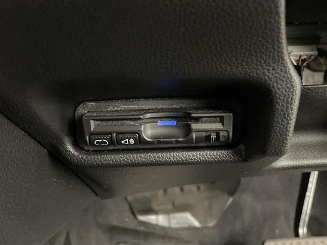 フィット １３Ｇ・Ｆパッケージ　純正ナビ　Ｂｌｕｅｔｏｏｔｈ　フルセグＴＶ　バックカメラ　ＥＴＣ　アイドリングストップ　ステアリングスイッチ　ドアバイザー　スペアキー　カーテンエアバッグ　前方ドライブレコーダー（4枚目）