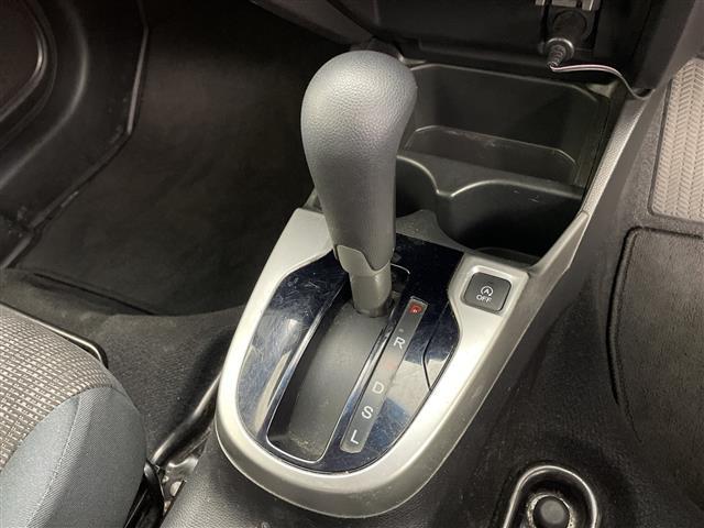 フィット １３Ｇ・Ｆパッケージ　純正ナビ　Ｂｌｕｅｔｏｏｔｈ　フルセグＴＶ　バックカメラ　ＥＴＣ　アイドリングストップ　ステアリングスイッチ　ドアバイザー　スペアキー　カーテンエアバッグ　前方ドライブレコーダー（15枚目）