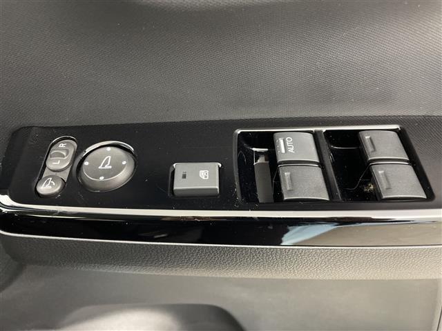 N-ONE オリジナル 純正ナビ Bluetooth バックカメラ クルーズコントロール ETC 電動パーキングブレーキ オートホールド ホンダセンシング オートマチックハイビーム ハーフレザーシート チップアップシート(10枚目)