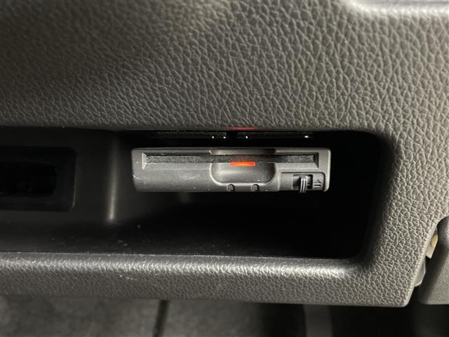 デイズルークス ハイウェイスター X Gパッケージ 純正ナビ(CD/DVD/BT/フルセグTV)/アラウンドビューモニター/両側パワースライドドア/オートライト/ステアリングスイッチ/アイドリングストップ/シートヒーター/シートバックテーブル(4枚目)