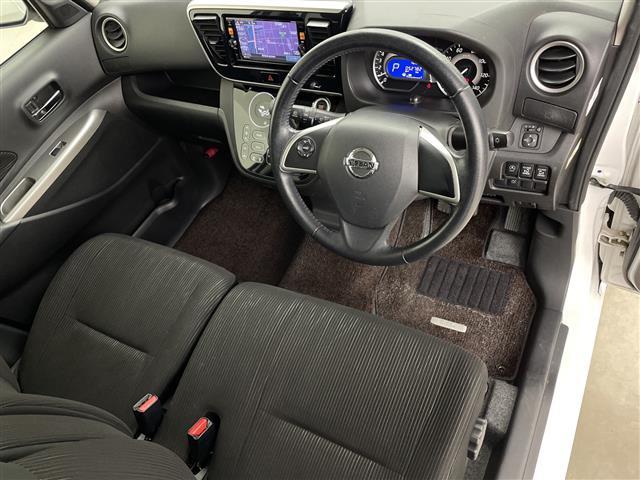 デイズルークス ハイウェイスター X Gパッケージ 純正ナビ(CD/DVD/BT/フルセグTV)/アラウンドビューモニター/両側パワースライドドア/オートライト/ステアリングスイッチ/アイドリングストップ/シートヒーター/シートバックテーブル(18枚目)