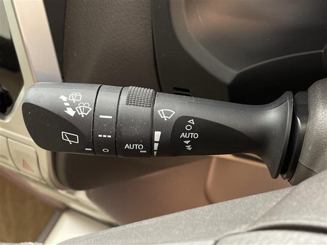 ランドクルーザープラド TX Lパッケージ 純正ナビ Bluetooth フルセグTV トヨタセーフティセンス ワンオーナー ETC バックカメラ Androidauto サンルーフ 前後ドライブレコーダー パワーシート シートヒーター(8枚目)