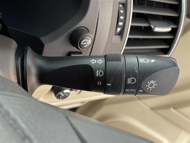 ランドクルーザープラド TX Lパッケージ 純正ナビ Bluetooth フルセグTV トヨタセーフティセンス ワンオーナー ETC バックカメラ Androidauto サンルーフ 前後ドライブレコーダー パワーシート シートヒーター(9枚目)