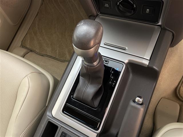 ランドクルーザープラド TX Lパッケージ 純正ナビ Bluetooth フルセグTV トヨタセーフティセンス ワンオーナー ETC バックカメラ Androidauto サンルーフ 前後ドライブレコーダー パワーシート シートヒーター(17枚目)