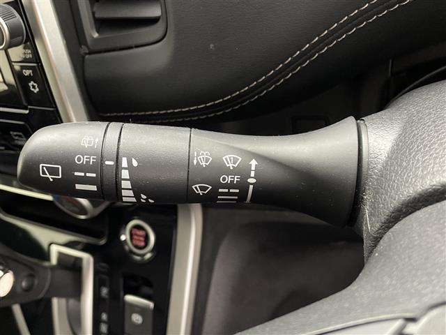 セレナ ハイウェイスター VセレクションII 純正ナビ ETC Bluetooth フルセグTV アラウンドビューモニター デジタルインナーミラー 両側パワースライドドア プロパイロット エマージェンシーブレーキ フリップダウンモニター(8枚目)