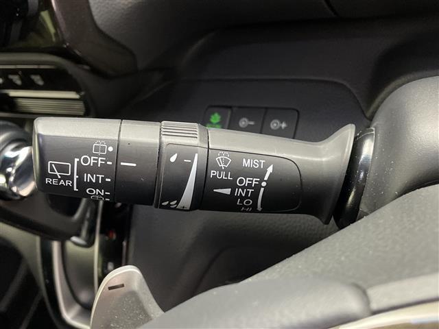 N-BOXカスタム G・Lターボホンダセンシング ホンダセンシング ワンオーナー アイドリングストップ パドルシフト ターボ スペアキー 純正ナビ Bluetooth フルセグTV ETC バックカメラ ドライブレコーダー ベンチシート(8枚目)