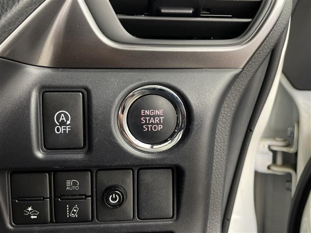 エスクァイア Gi プレミアムパッケージ ブラックテーラード 純正ナビ フリップダウンモニター Bluetooth フルセグTV ETC 両側パワースライドドア ETC ハーフレザーシート バックカメラ ステアリングヒーター シートヒーター クルーズコントロール(11枚目)