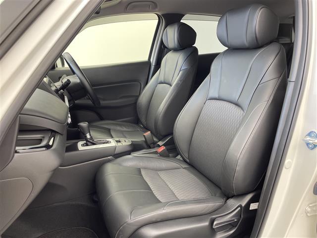 フィット ｅ：ＨＥＶリュクス　純正ナビ　Ｂｌｕｅｔｏｏｔｈ　フルセグＴＶ　ホンダセンシング　レーンキープアシスト　標識認識機能　衝突軽減ブレーキ　シートヒーター　バックカメラ　電動パーキングブレーキ　オートホールド（22枚目）