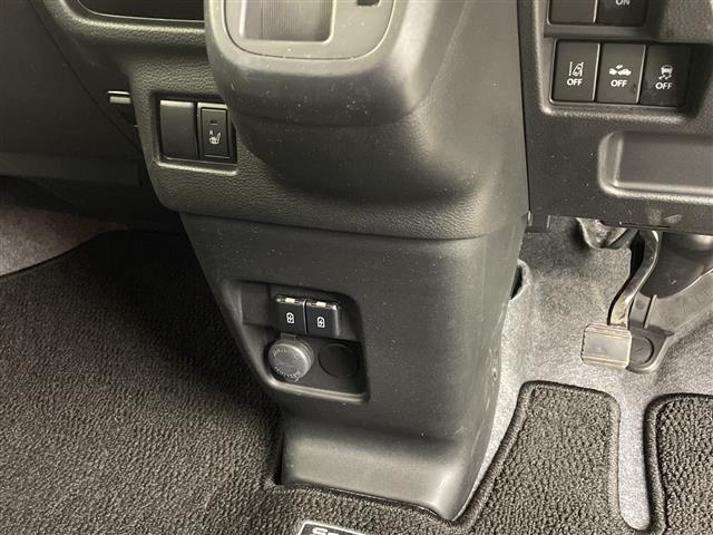 スペーシア ハイブリッドX ディスプレイオーディオ(CD/DVD/BT)/セーフティサポート/アダプティブクルーズコントロール/両側パワースライドドア/バックカメラ/ステアリングスイッチ/シートヒーター/純正フロアマット(14枚目)