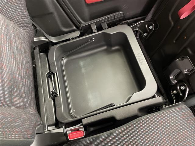 スペーシア ハイブリッドX ディスプレイオーディオ(CD/DVD/BT)/セーフティサポート/アダプティブクルーズコントロール/両側パワースライドドア/バックカメラ/ステアリングスイッチ/シートヒーター/純正フロアマット(19枚目)