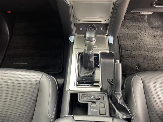 ランドクルーザープラド TX Lパッケージ アルパイン製11型ナビ(BT/フルセグTV)/サンルーフ/プリクラッシュセーフティ/レーダークルーズコントロール/レーンキープアシスト/ブラックレザーシート/シートヒーター/シートベンチレーション(13枚目)