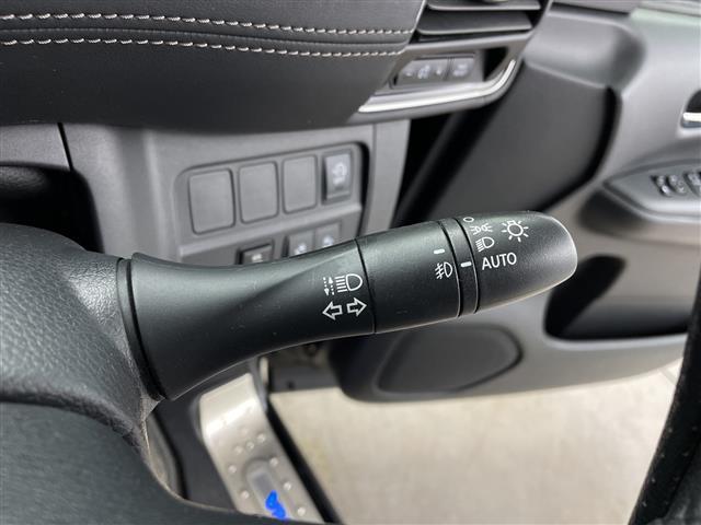 セレナ ハイウェイスター VセレクションII 社外ナビ(CD/DVD/BT/フルセグTV)/アラウンドビューモニター/プロパイロット/インテリジェントルームミラー/エマージェンシーブレーキ/レーンキープアシスト/電動パーキングブレーキ(11枚目)