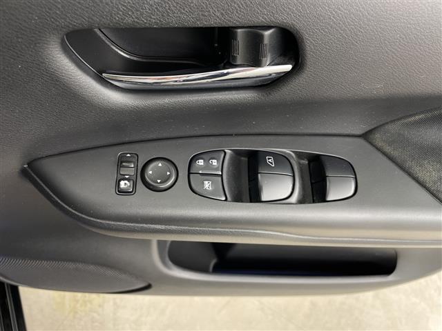 セレナ ハイウェイスター VセレクションII 社外ナビ(CD/DVD/BT/フルセグTV)/アラウンドビューモニター/プロパイロット/インテリジェントルームミラー/エマージェンシーブレーキ/レーンキープアシスト/電動パーキングブレーキ(21枚目)