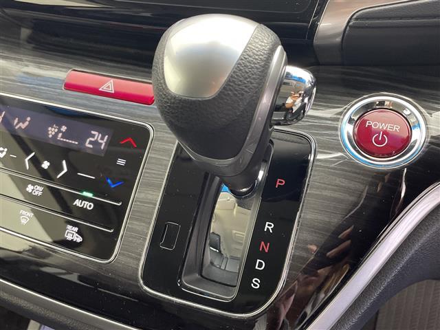 オデッセイハイブリッド ハイブリッド ホンダセンシング 純正ディスプレイオーディオ フリップダウンモニター マルチビューカメラシステム アダプティブクルーズコントロール ドライブレコーダー ETC 両側パワースライドドア オットマン(17枚目)