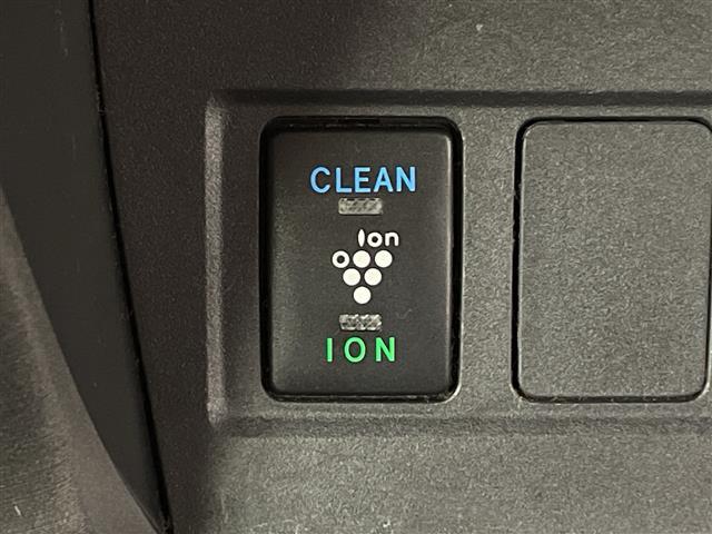 ヴァンガード ２４０Ｓ　Ｓパッケージ　純正ナビ　ワンセグ　Ｂｌｕｅｔｏｏｔｈ　バックカメラ　ドライブレコーダー　ＥＴＣ　クルーズコントロール　パドルシフト　ステアリングリモコン　オートライト　純正フロアマット　電格ミラー　革巻きハンドル（15枚目）