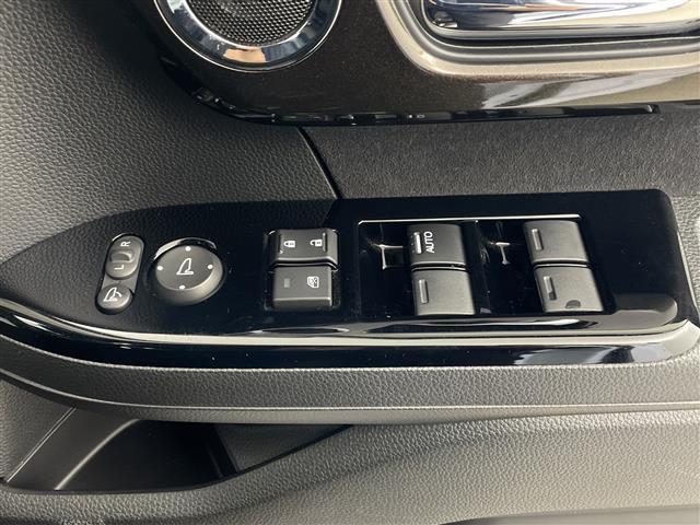 Ｎ－ＢＯＸカスタム Ｇ・Ｌホンダセンシング　社外ナビ　衝突軽減ブレーキ　レーンキープアシスト　車線逸脱警報　誤発進抑制機能　認識機能　アダプティブクルーズコントロール　先行車発進通知　両側パワースライドドア　ステアリングリモコン　ドラレコ（17枚目）