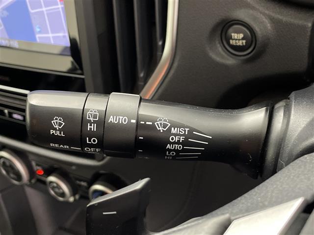 インプレッサスポーツ １．６ｉ－Ｓアイサイト　ワンオーナー　純正８型ナビ　バックカメラ　パワーシート　電動サイドブレーキ　オートブレーキホールド　アイドリングストップ機能　ドライブレコーダー　革巻きステアリング　ステアリングスイッチ　ＬＥＤライト（11枚目）