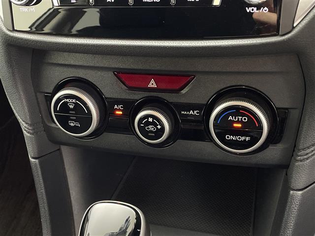 インプレッサスポーツ １．６ｉ－Ｓアイサイト　ワンオーナー　純正８型ナビ　バックカメラ　パワーシート　電動サイドブレーキ　オートブレーキホールド　アイドリングストップ機能　ドライブレコーダー　革巻きステアリング　ステアリングスイッチ　ＬＥＤライト（20枚目）