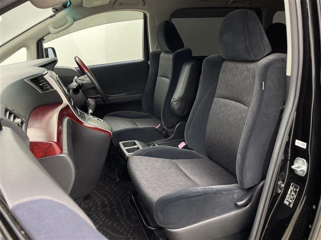 アルファード ２４０Ｓ　社外ＳＤナビ　ＡＭ　ＦＭ　ＣＤ　ＤＶＤ　Ｂｌｕｅｔｏｏｔｈ　フルセグテレビ　バックカメラ　両側パワースライドドア　ＥＴＣ　社外ＡＷ　社外マフラー　オートライト　スマートキー（24枚目）