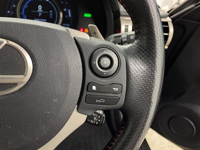 ＩＳ ＩＳ３００ｈ　Ｆスポーツ　純正ナビ　プリクラッシュセーフティ　レーンディパーチャーアラート　オートマチックハイビーム　レーダークルーズコントロール　バックカメラ　ＥＴＣ　前後ドライブレコーダー　レザーシート　シートヒーター（6枚目）