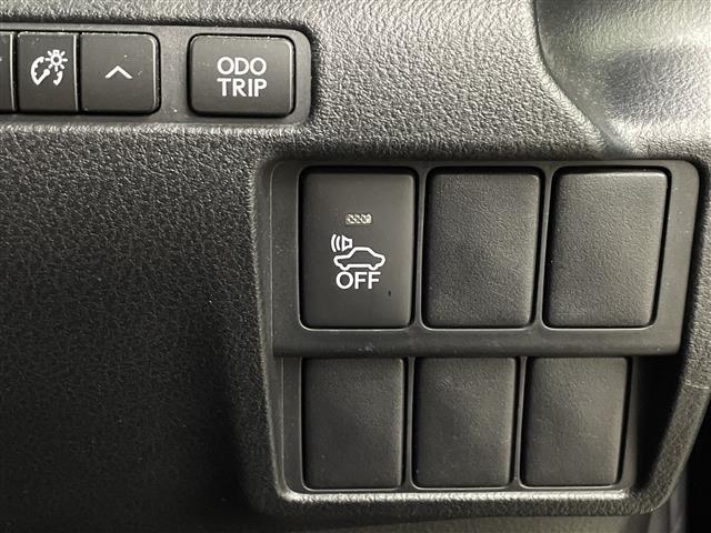 ＩＳ ＩＳ３００ｈ　Ｆスポーツ　純正ナビ　プリクラッシュセーフティ　レーンディパーチャーアラート　オートマチックハイビーム　レーダークルーズコントロール　バックカメラ　ＥＴＣ　前後ドライブレコーダー　レザーシート　シートヒーター（13枚目）