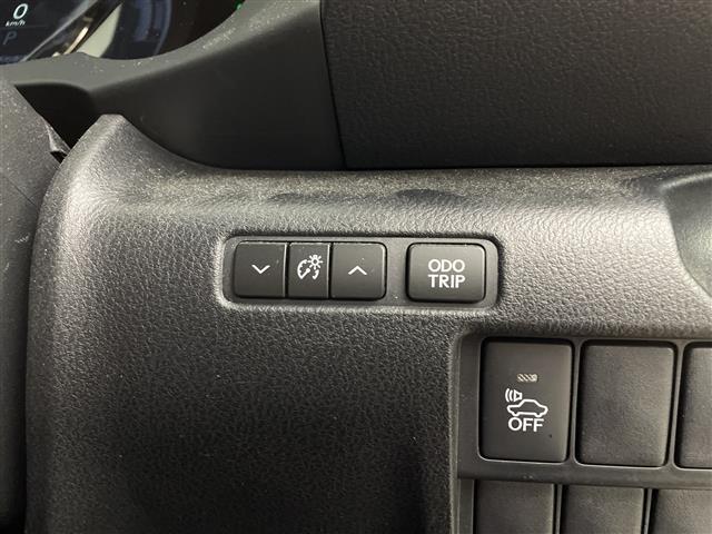 ＩＳ ＩＳ３００ｈ　Ｆスポーツ　純正ナビ　プリクラッシュセーフティ　レーンディパーチャーアラート　オートマチックハイビーム　レーダークルーズコントロール　バックカメラ　ＥＴＣ　前後ドライブレコーダー　レザーシート　シートヒーター（21枚目）