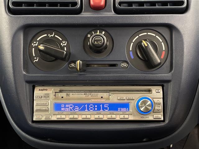 ツイン ガソリンＢ　社外オーディオ　リモコンキー　パワーウインドウ　ドアバイザー　フロアマット　純正ホイールキャップ　スペアキー（4枚目）