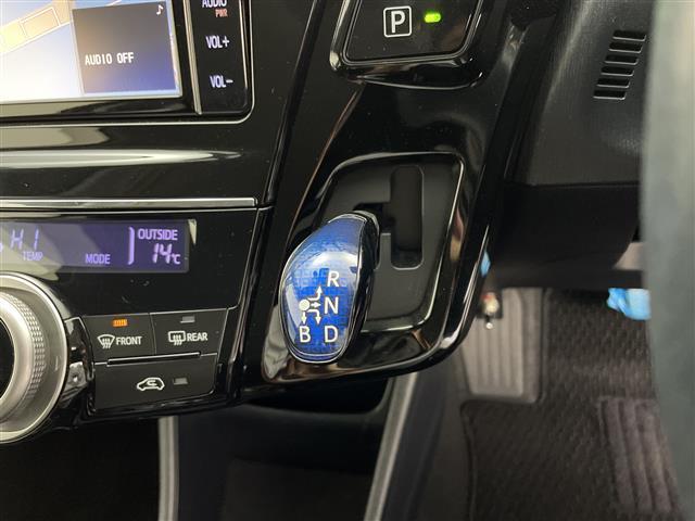 プリウスアルファ 　純正ＳＤナビゲーションシステムＢｌｕｅｔｏｏｔｈフルセグテレビＣＤ／ＤＶＤ／ＦＭ／ＡＭ／ＳＤプッシュスタートスマートキースペアキークルーズコントロールＥＴＣ２．０オートハイビームドアバイザー（13枚目）