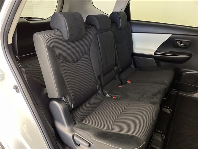 プリウスアルファ 　純正ＳＤナビゲーションシステムＢｌｕｅｔｏｏｔｈフルセグテレビＣＤ／ＤＶＤ／ＦＭ／ＡＭ／ＳＤプッシュスタートスマートキースペアキークルーズコントロールＥＴＣ２．０オートハイビームドアバイザー（27枚目）