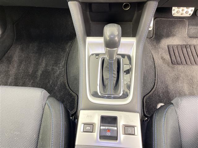 レヴォーグ １．６ＳＴＩスポーツアイサイト　社外ナビ　Ｂｌｕｅｔｏｏｔｈ　フルセグＴＶ　純正ドライブレコーダー　ＥＴＣ　バックカメラ　サイドカメラ　レーダークルーズコントロール　アイサイト　レーンキープアシスト　ブラインドスポットモニター（13枚目）