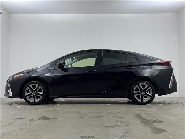 プリウスＰＨＶ Ａ　純正ディスプレイオーディオ　Ｂｌｕｅｔｏｏｔｈ　フルセグＴＶ　トヨタセーフティセンス　レーダークルーズコントロール　レーンキープアシスト　ブラインドスポットモニター　Ａｐｐｌｅｃａｒｐｌａｙ（35枚目）