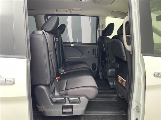 セレナ ハイウェイスターＶセレクションＩＩ　純正９型ナビ　純正フリップダウンモニター　両側パワースライドドア　アラウンドビューモニター　プロパイロット　エマージェンシーブレーキ　レーンディパーチャーアシスト　ドライブレコーダー　ビルトインＥＴＣ（18枚目）