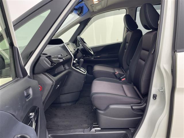 セレナ ハイウェイスターＧ　プロパイロットエディション　純正９型ナビ　バックカメラ　プロパイロット　ビルトインＥＴＣ　ドライブレコーダー　両側パワースライドドア　エマージェンシーブレーキ　レーンキープアシスト　ステアリングリモコン　オートホールド　スマ（27枚目）