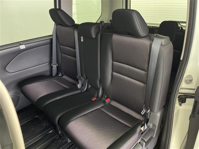 セレナ ハイウェイスターＧ　プロパイロットエディション　純正９型ナビ　バックカメラ　プロパイロット　ビルトインＥＴＣ　ドライブレコーダー　両側パワースライドドア　エマージェンシーブレーキ　レーンキープアシスト　ステアリングリモコン　オートホールド　スマ（29枚目）