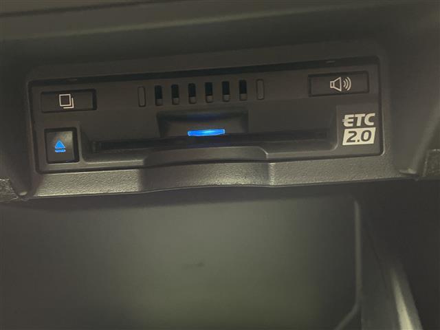 クラウンハイブリッド ＲＳアドバンス　純正ナビ　バックカメラ　ドライブレコーダー　ＥＴＣ２．０　トヨタセーフティセンス　レーダークルーズコントロール　プリクラッシュセーフティ　レーンディパーチャーアラート　ブラインドスポットモニター（14枚目）