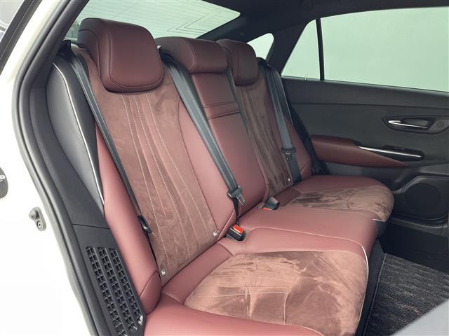 クラウンハイブリッド ＲＳアドバンス　純正ナビ　バックカメラ　ドライブレコーダー　ＥＴＣ２．０　トヨタセーフティセンス　レーダークルーズコントロール　プリクラッシュセーフティ　レーンディパーチャーアラート　ブラインドスポットモニター（22枚目）