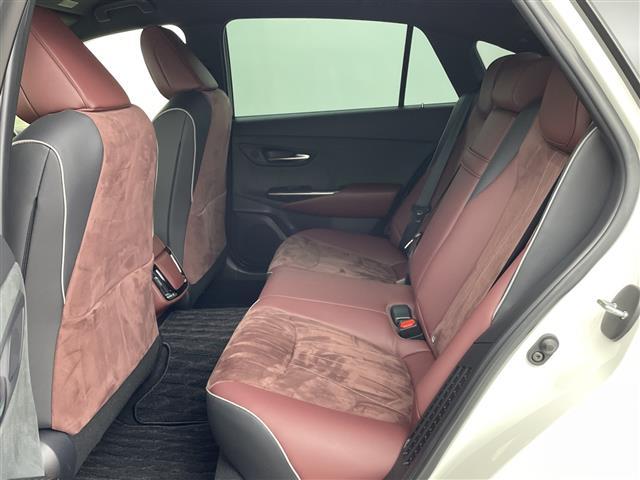 クラウンハイブリッド ＲＳアドバンス　純正ナビ　バックカメラ　ドライブレコーダー　ＥＴＣ２．０　トヨタセーフティセンス　レーダークルーズコントロール　プリクラッシュセーフティ　レーンディパーチャーアラート　ブラインドスポットモニター（26枚目）