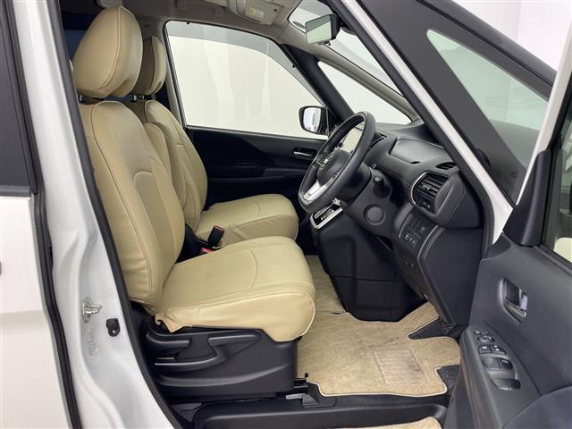 セレナ ハイウェイスター　ＶセレクションＩＩ　純正ナビ　純正フリップダウンモニター　両側パワースライドドア　アラウンドビューモニター　プロパイロット　エマージェンシーブレーキ　レーンディパーチャーアシスト　ドライブレコーダー　ビルトインＥＴＣ（18枚目）