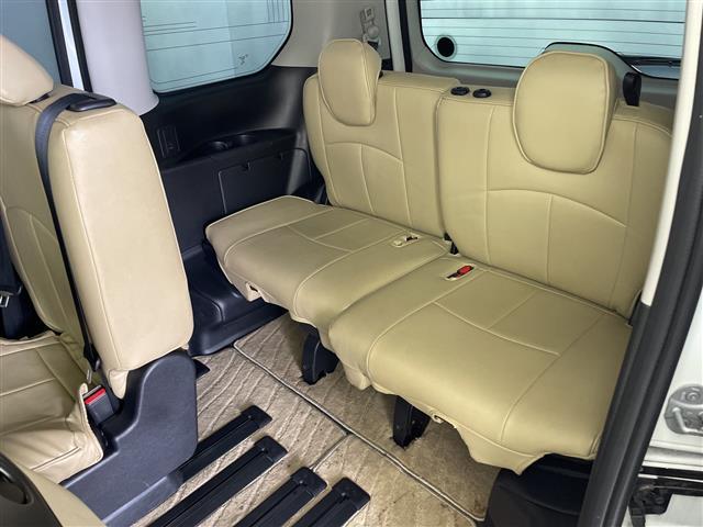 セレナ ハイウェイスター　ＶセレクションＩＩ　純正ナビ　純正フリップダウンモニター　両側パワースライドドア　アラウンドビューモニター　プロパイロット　エマージェンシーブレーキ　レーンディパーチャーアシスト　ドライブレコーダー　ビルトインＥＴＣ（26枚目）