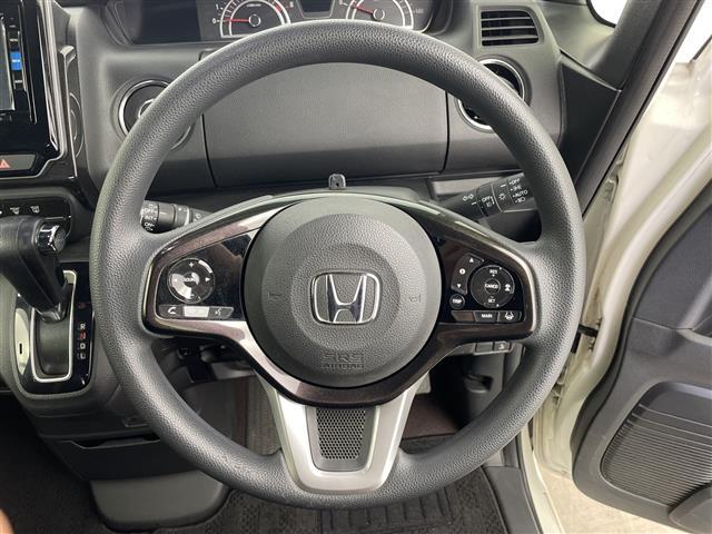 Ｎ－ＢＯＸカスタム Ｇ・Ｌホンダセンシング　純正ＳＤナビ　バックカメラ　ホンダセンシング　衝突軽減ブレーキ〈ＣＭＢＳ〉誤発進抑制機能　後方誤発進抑制機能　歩行者事故低減ステアリング　路外逸脱抑制機能　ＡＣＣ　オートハイビーム　先行車発進お知らせ（5枚目）